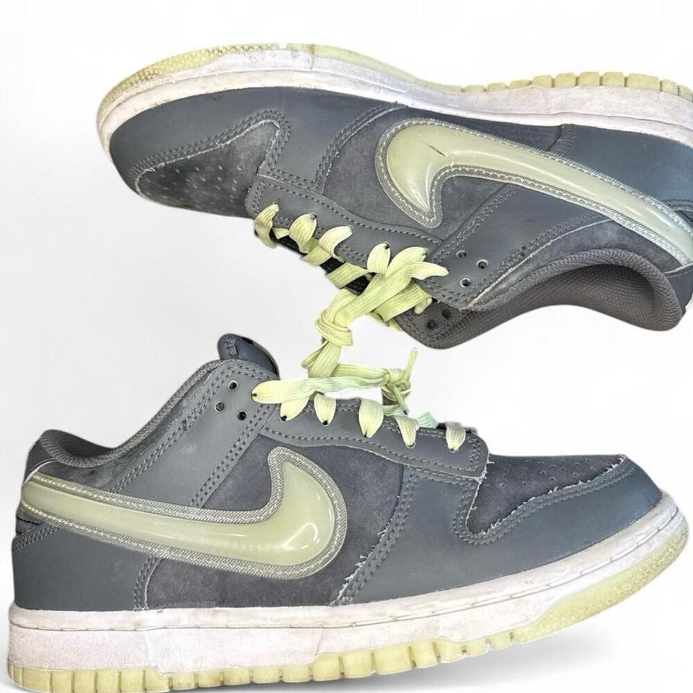 Nike Women's Grey and Blue Trainers